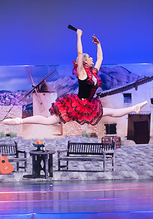 professional dancer grand jete